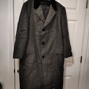 Men's Wool-Blend Pea Coat in Charcoal Gray with Contrast Collar